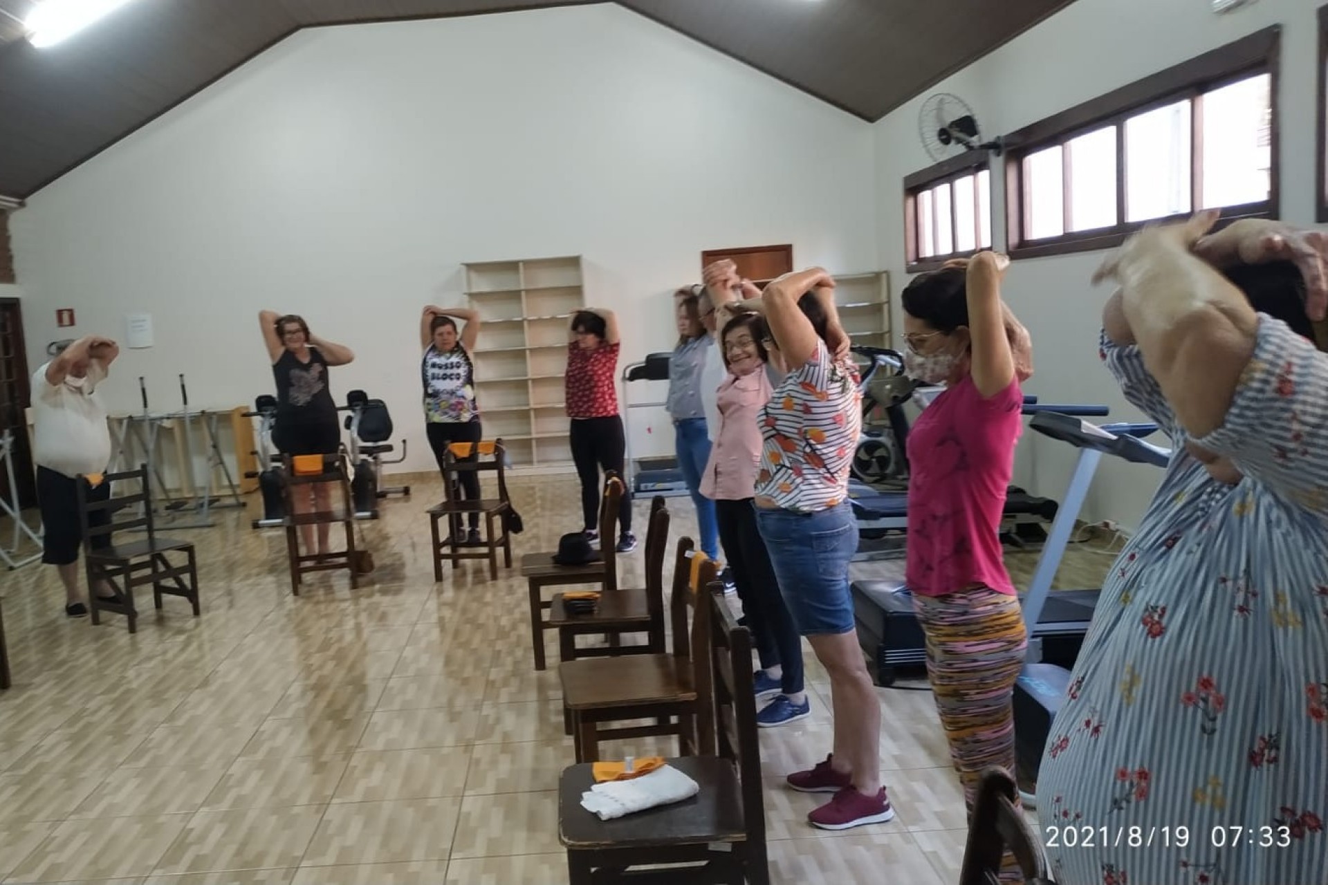 Melhor Idade de Missal retoma ginástica na Casa do Idoso