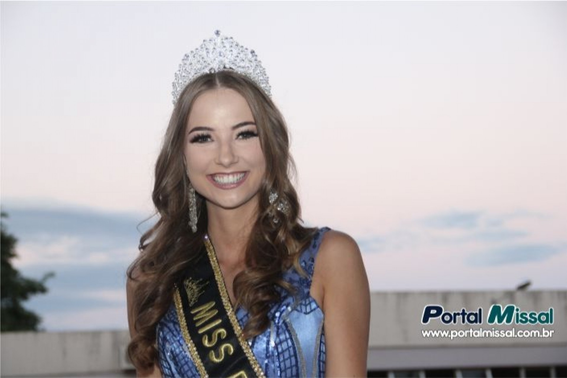 Miss Paraná Djenifer Frey agradece a todos pelo apoio