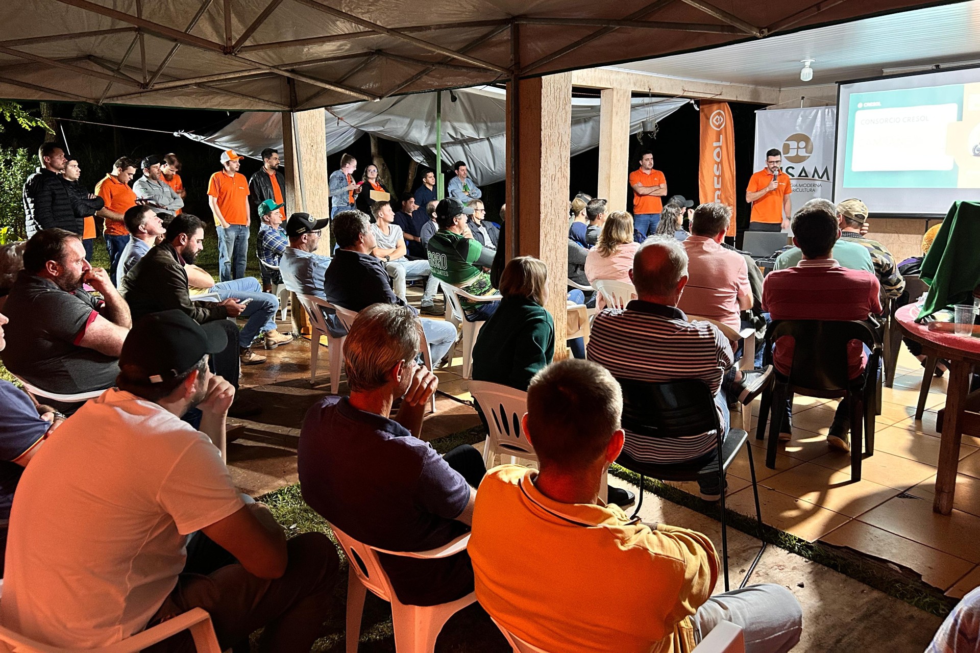 Missal: Cresol leva informação sobre linhas de crédito para agricultores
