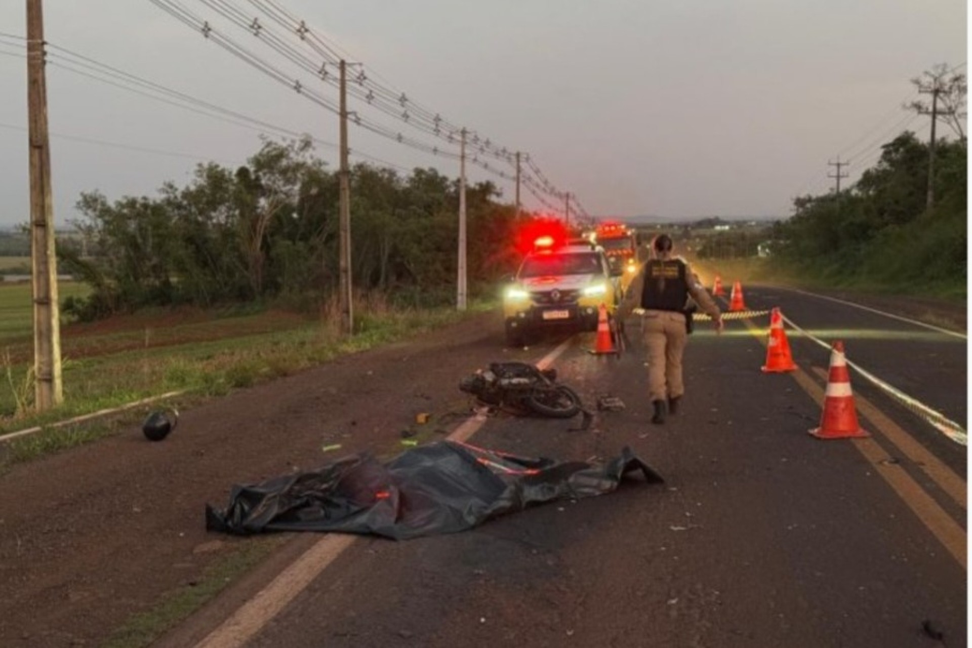 Motociclista morre em colisão frontal com caminhão na PR-488, em Santa Helena