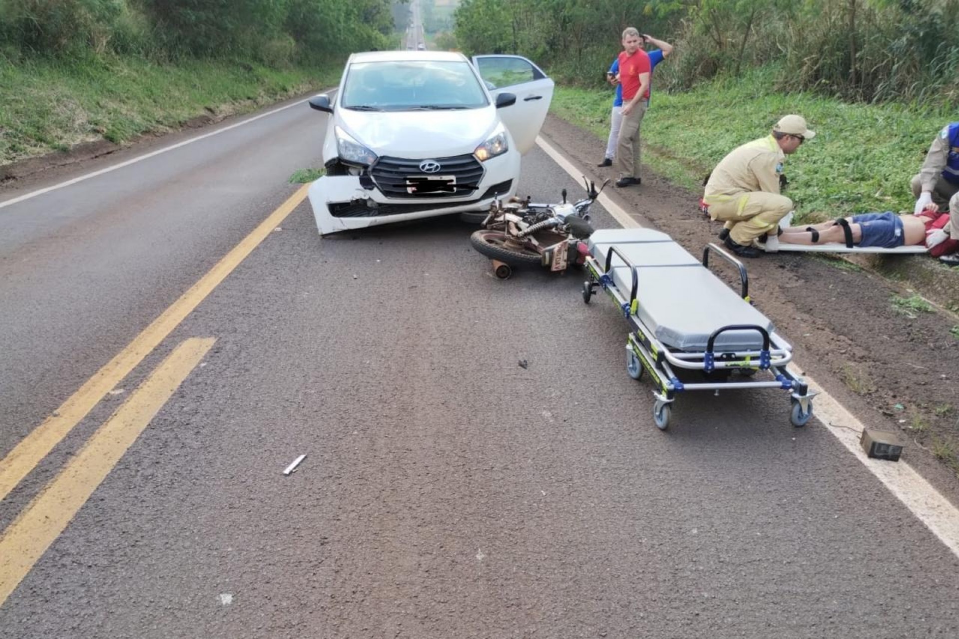 Motociclista tem ferimentos moderados em acidente entre Missal e Medianeira