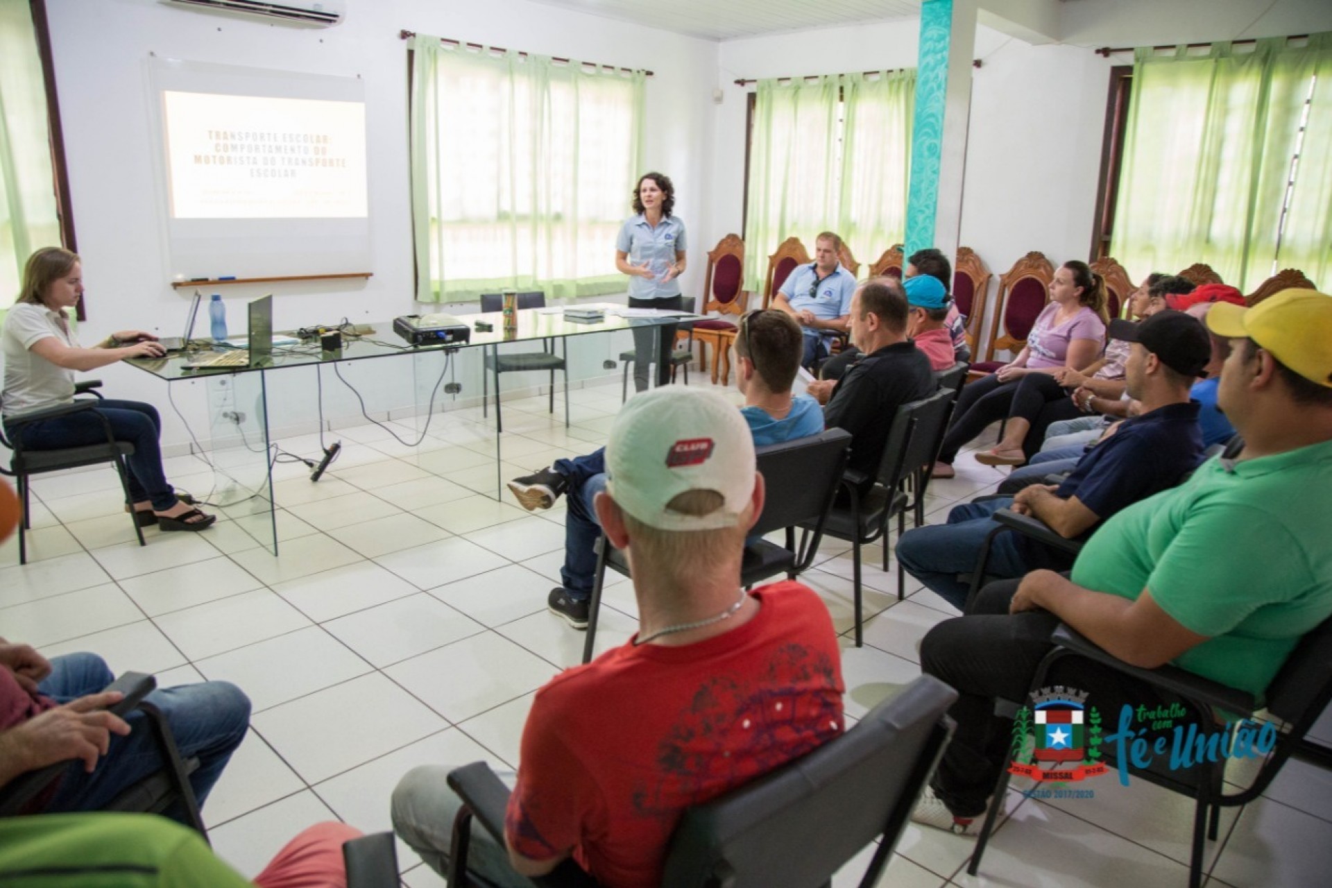 Motoristas do Transporte Escolar de Missal Participam de Formação