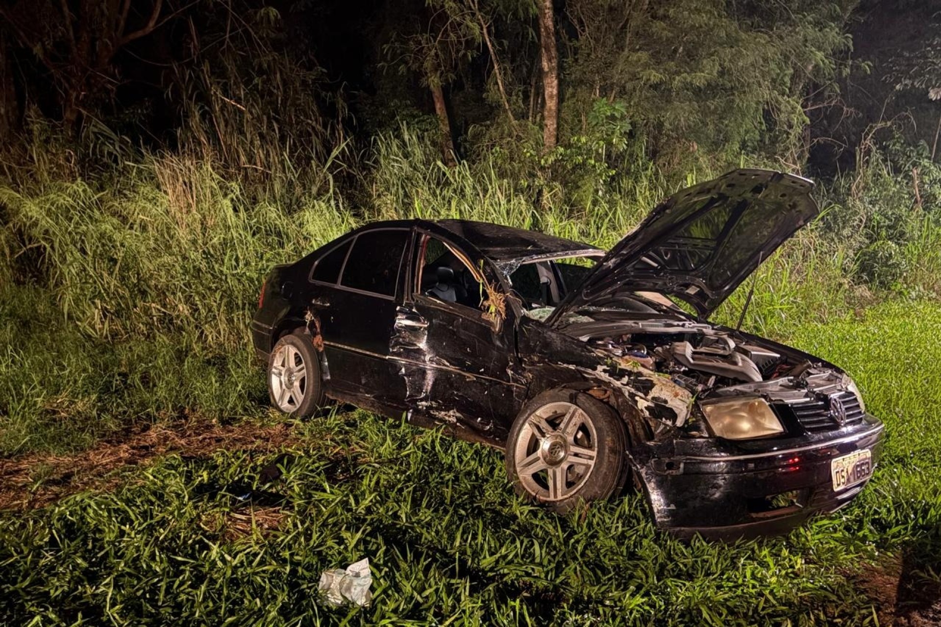 Mulher fica ferida em acidente envolvendo dois veículos na estrada da Praia em Itaipulândia