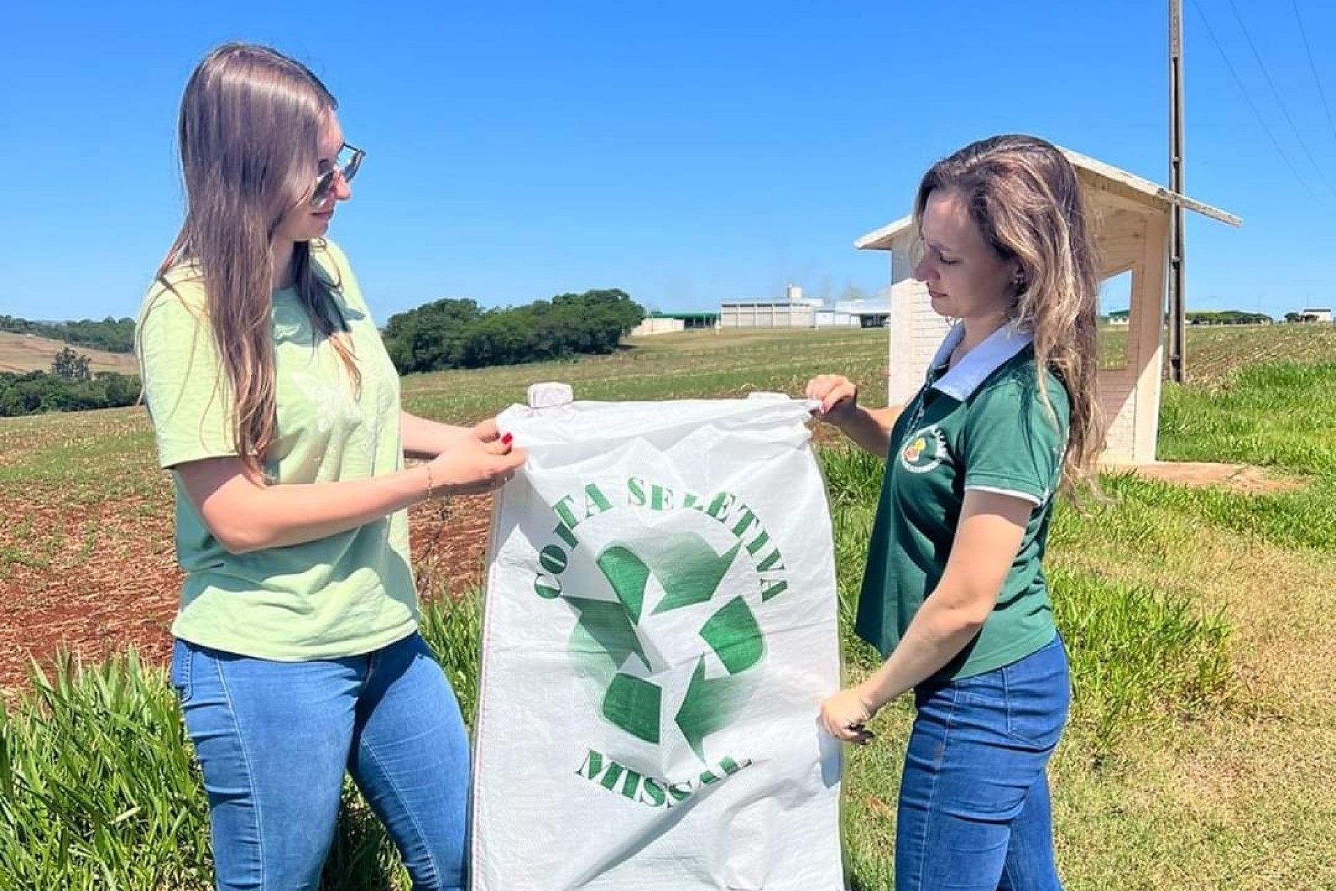 Município de Missal disponibiliza Bolsas de Ráfia no percurso à Imagem de Aparecida em Itaipulândia