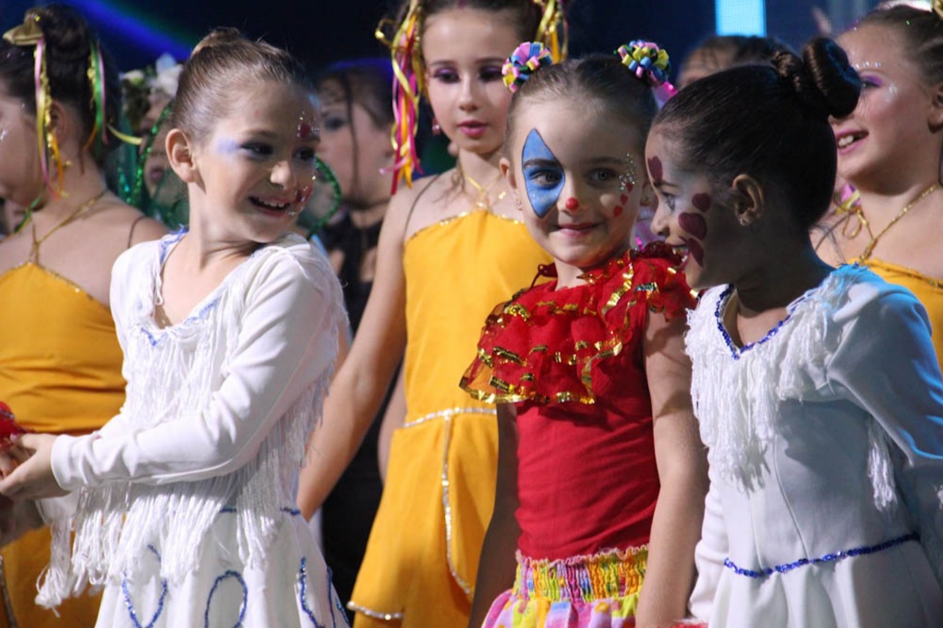 A Cia Municipal de Dança apresentou na noite de ontem (08), o espetáculo “OZ, Mágico e Poderoso”