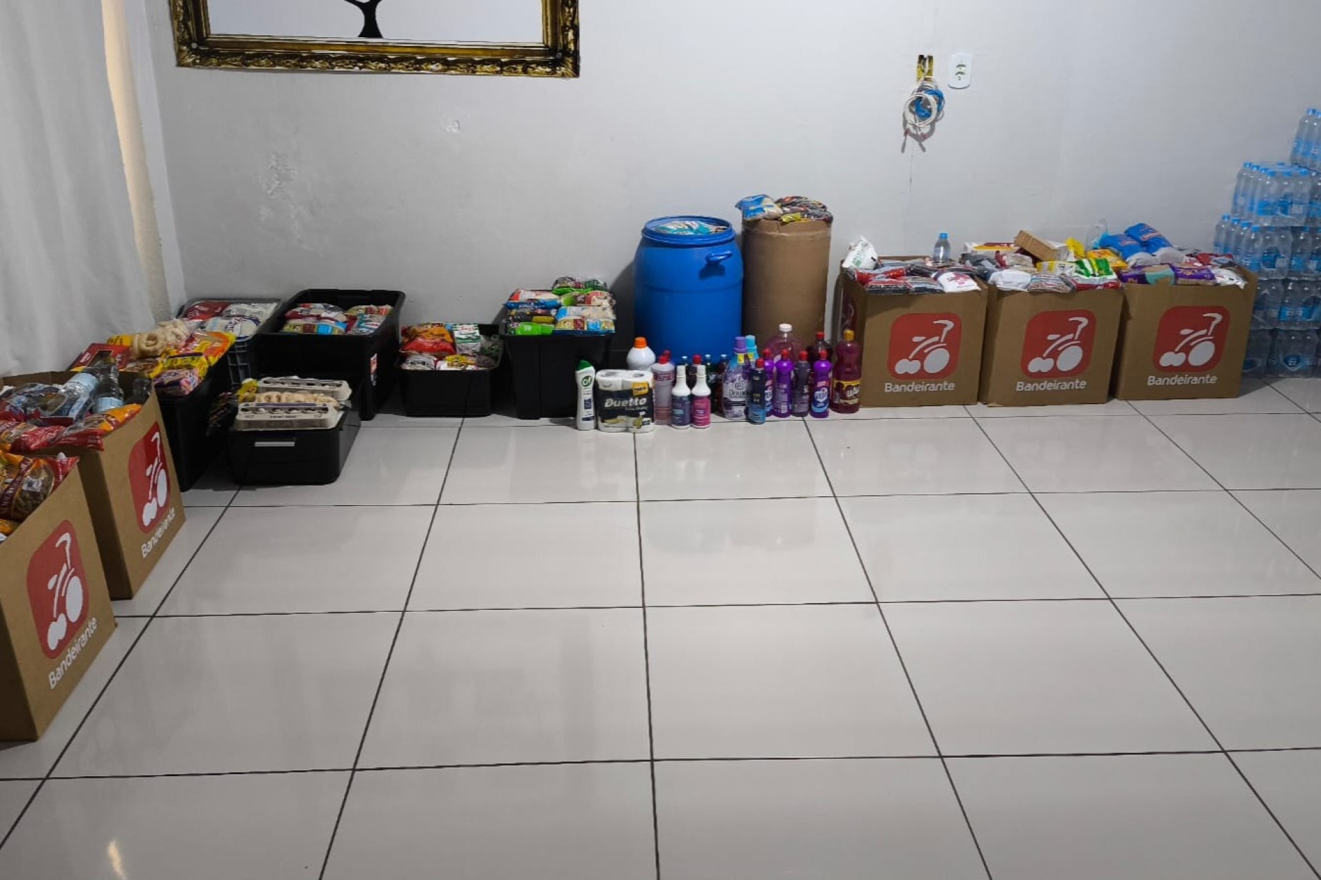 Net Stressiat arrecadou mais de uma tonelada de alimentos que serão entregues a famílias carentes