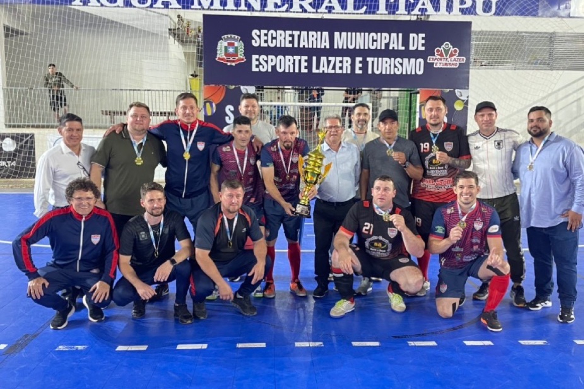 O time do Posto Costa Oeste/Estrela do Oeste é o grande campeão dos Veteranos em Missal