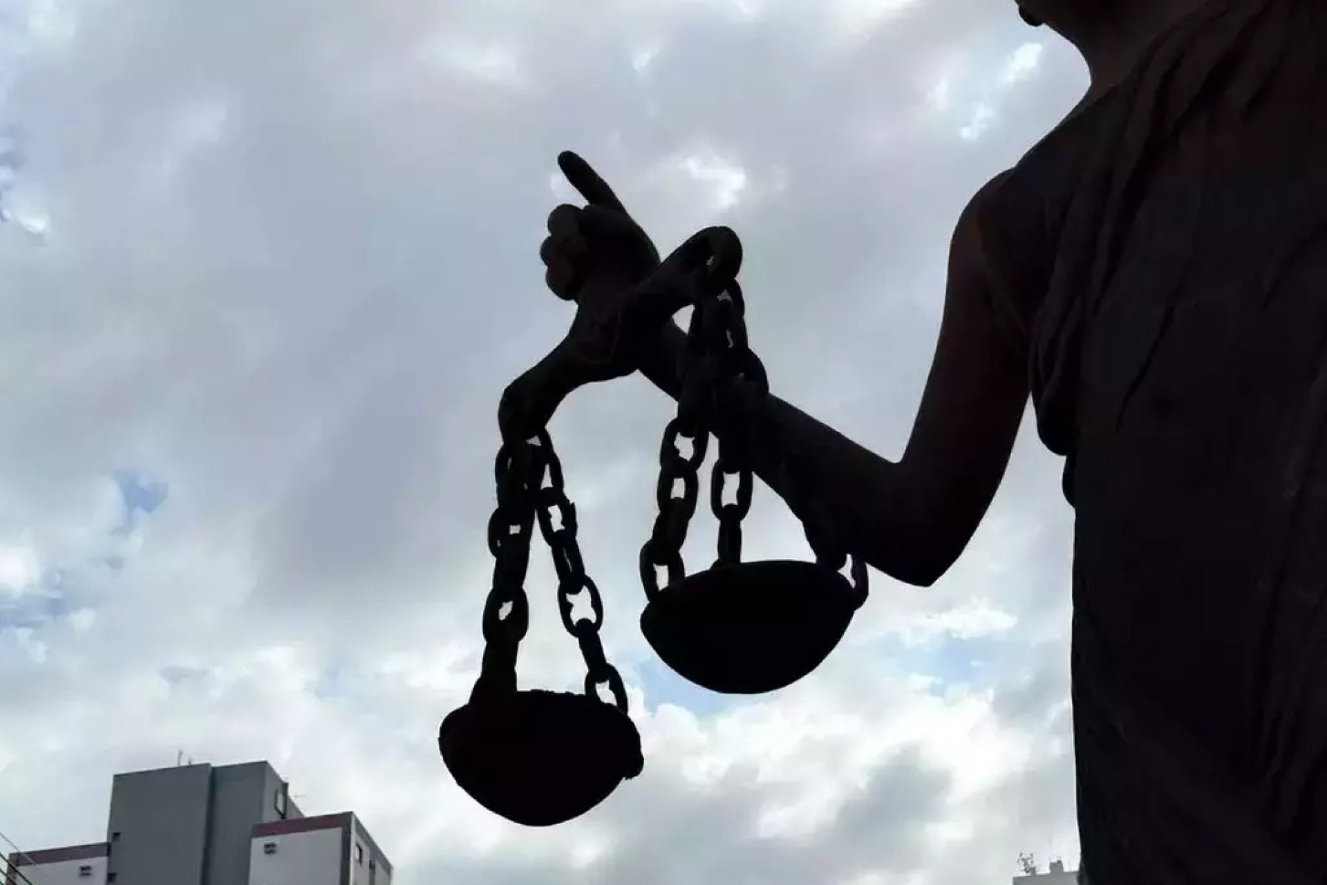 Operação investiga prefeito do Paraná  suspeito de corrupção e lavagem de dinheiro