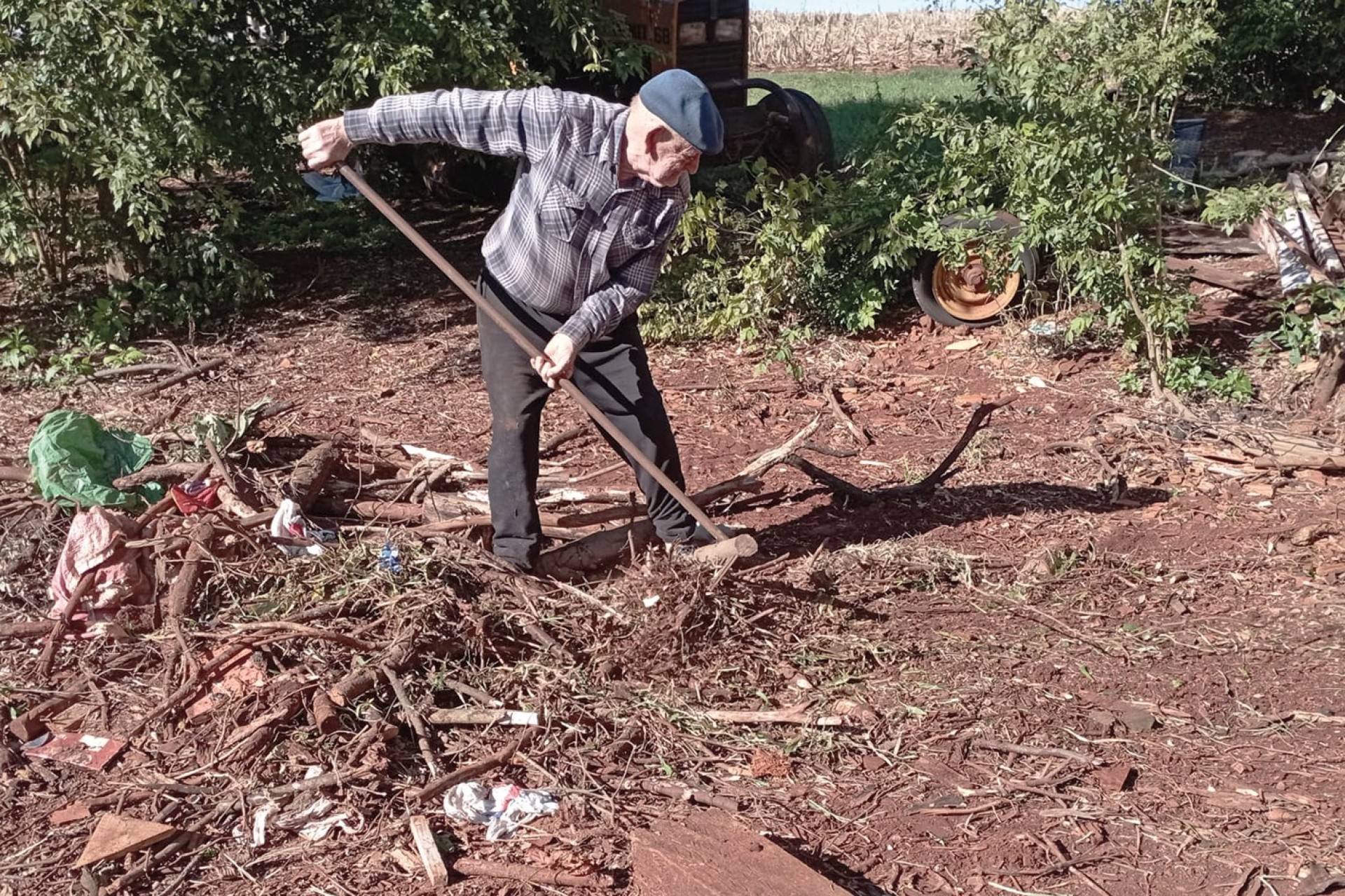 Oscar Welter: Aos 92 anos, firme e forte nos trabalhos do dia a dia