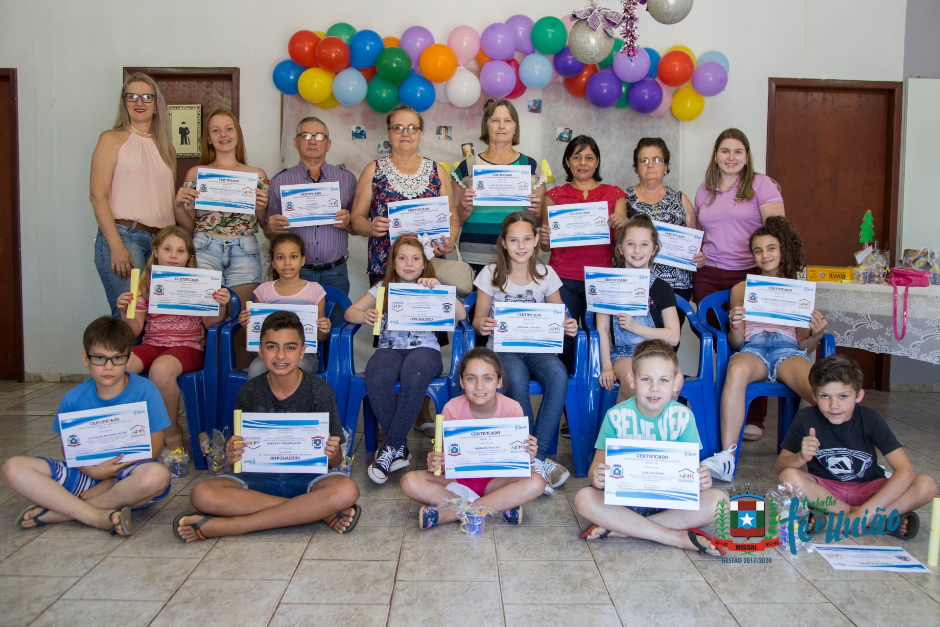 Participantes de Cursos de Informática em Missal recebem certificados