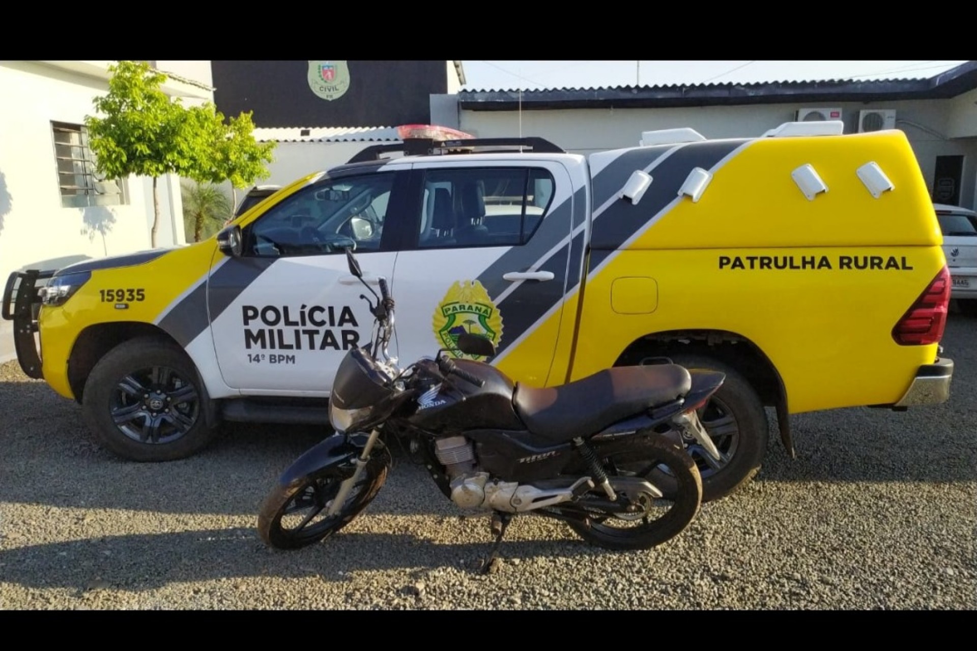 Patrulha Rural e Policia Civil de S.M.I recuperam motocicleta roubada em Medianeira