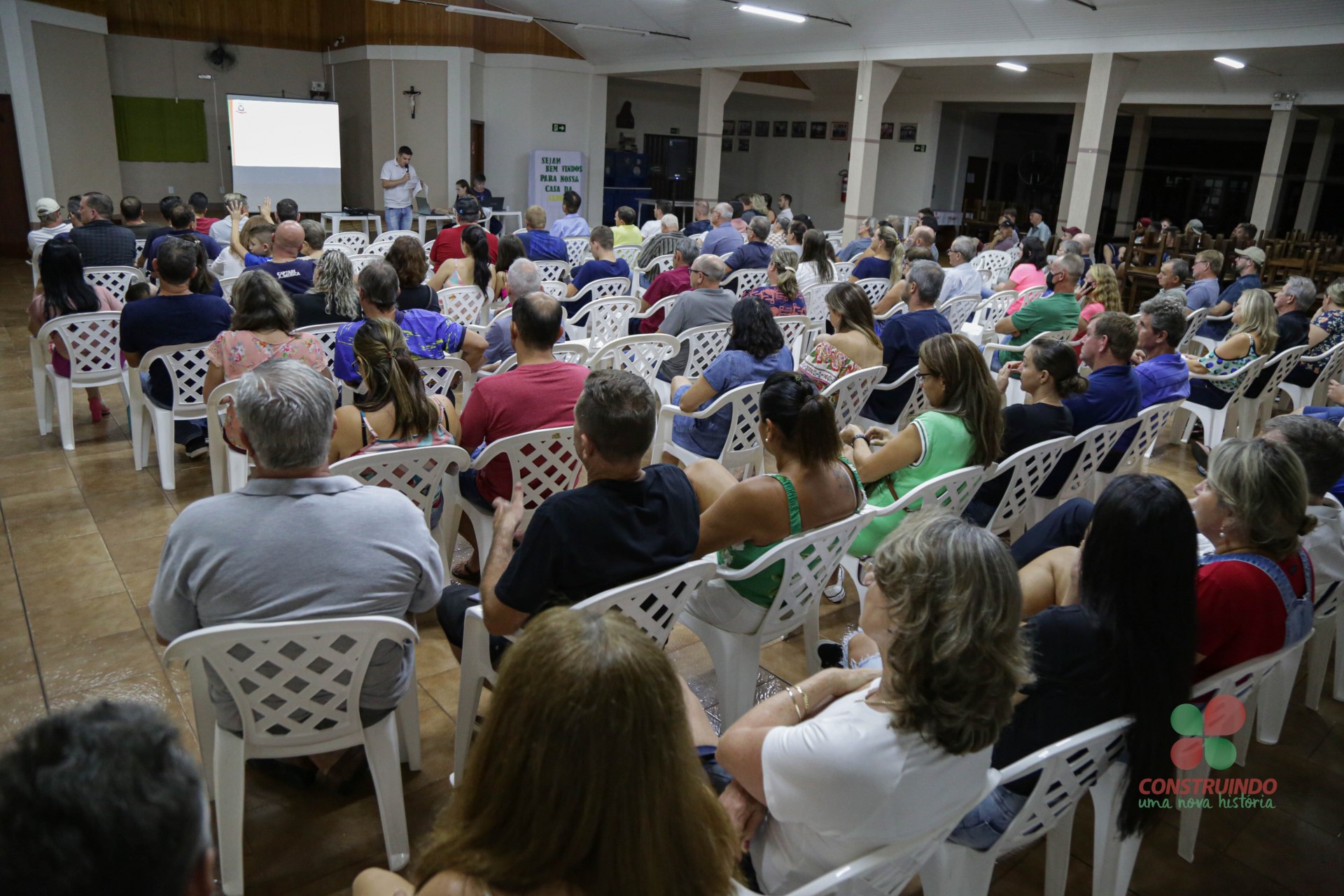 Plenária aprova os 05 pontos discutidos em Audiência Pública em Missal