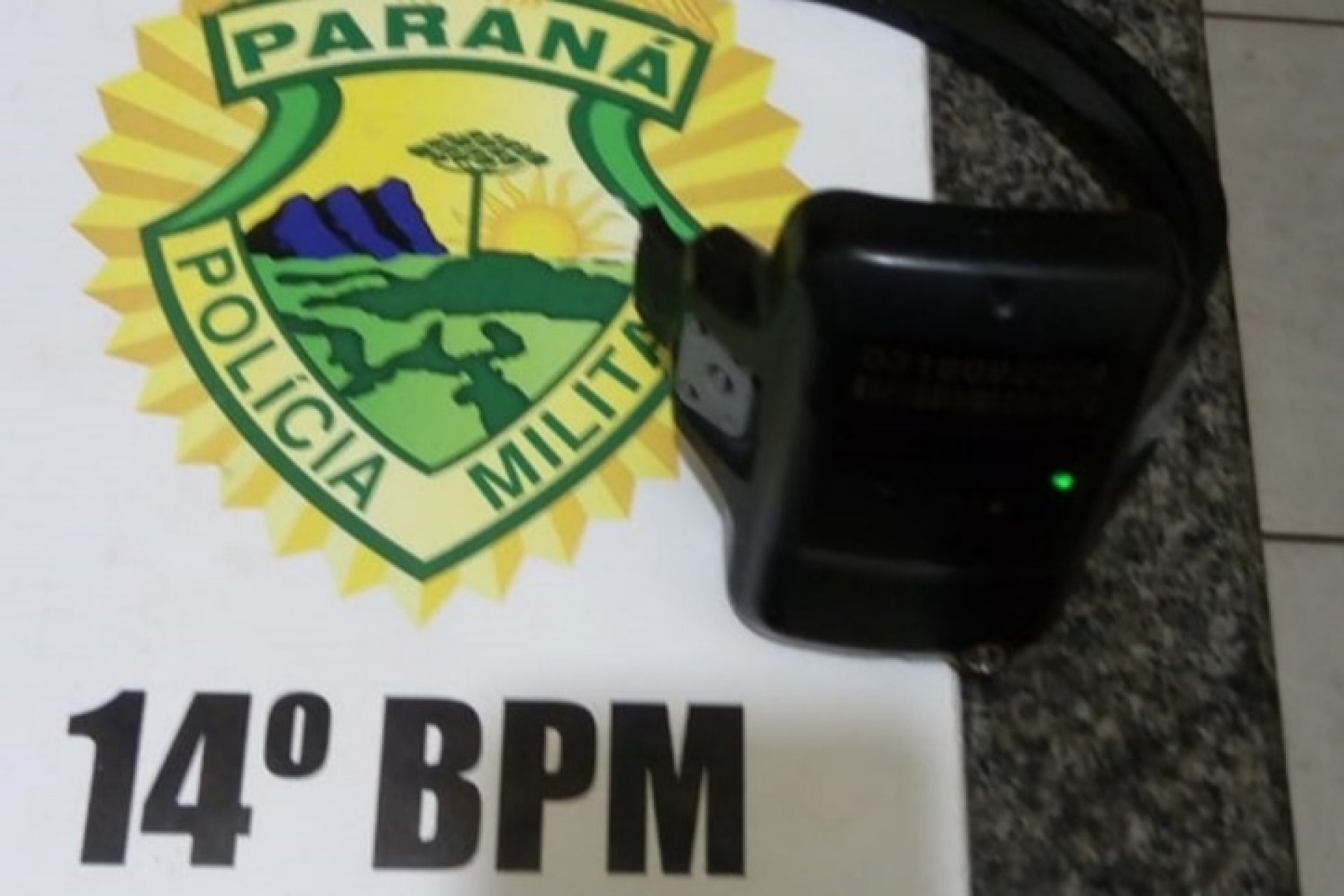 PM encontra tornozeleira eletrônica abandonada no interior de São Miguel do Iguaçu