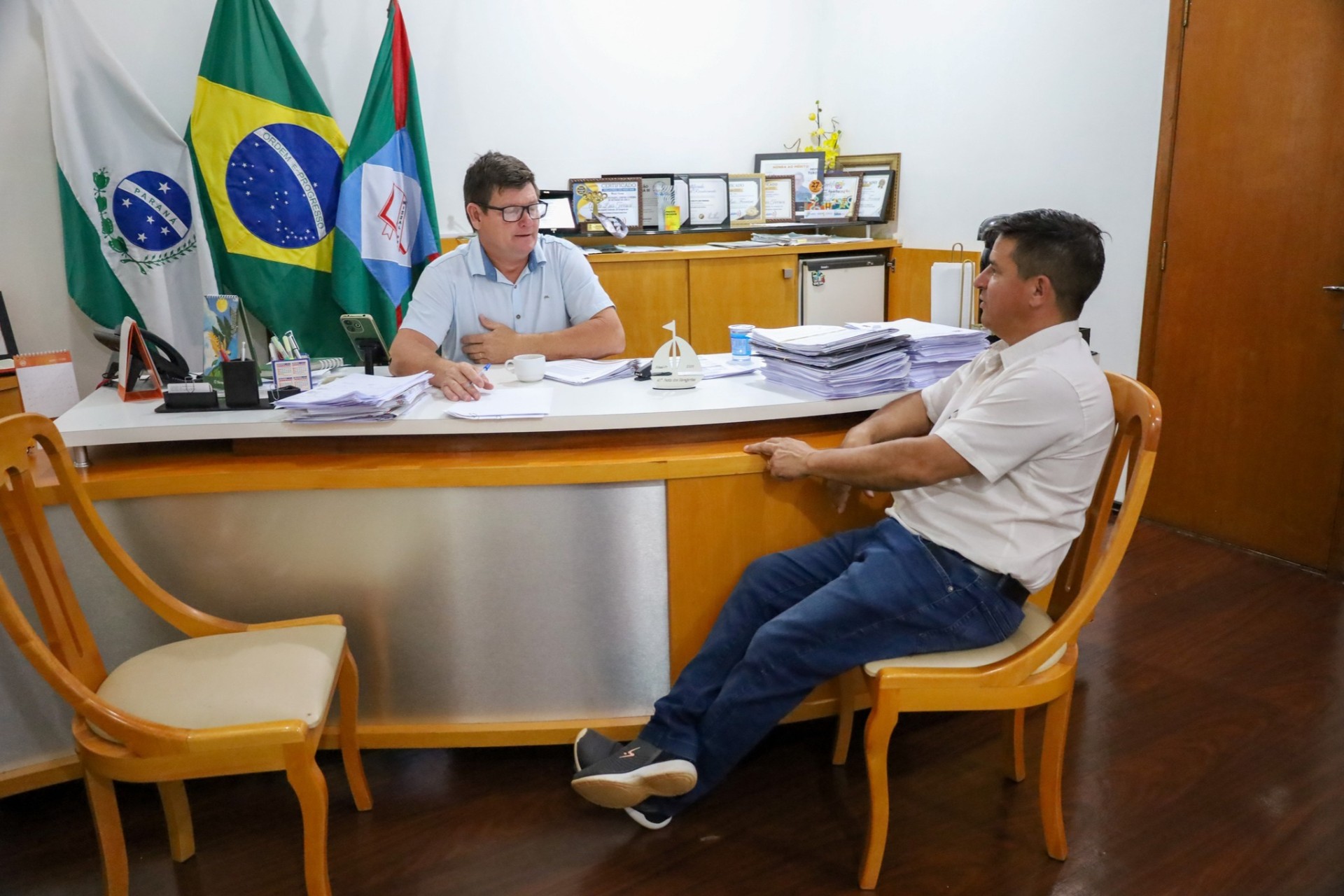 Poder Executivo e Legislativo discutem necessidades da população