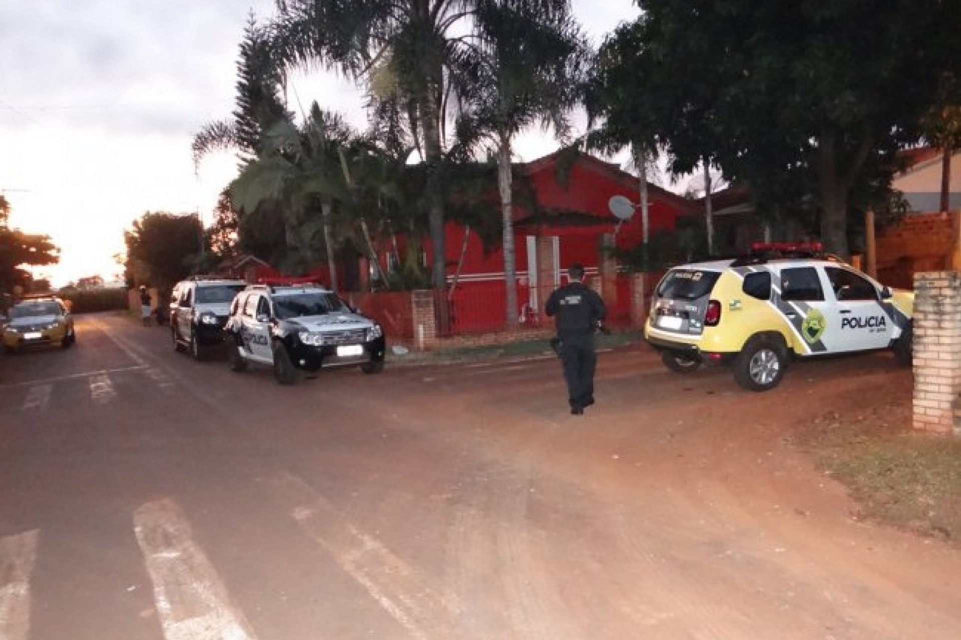 Polícia cumpre mandados de prisão contra suspeitos de participação na morte de  agricultor