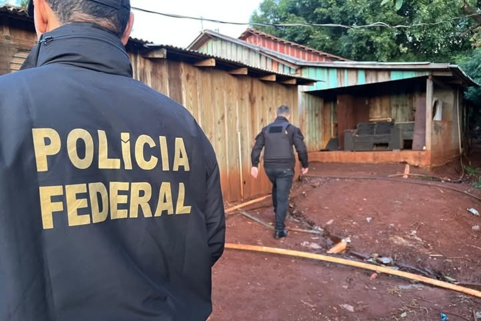 Polícia Federal resgata 11 pessoas em situação análoga à escravidão durante operação em Céu Azul