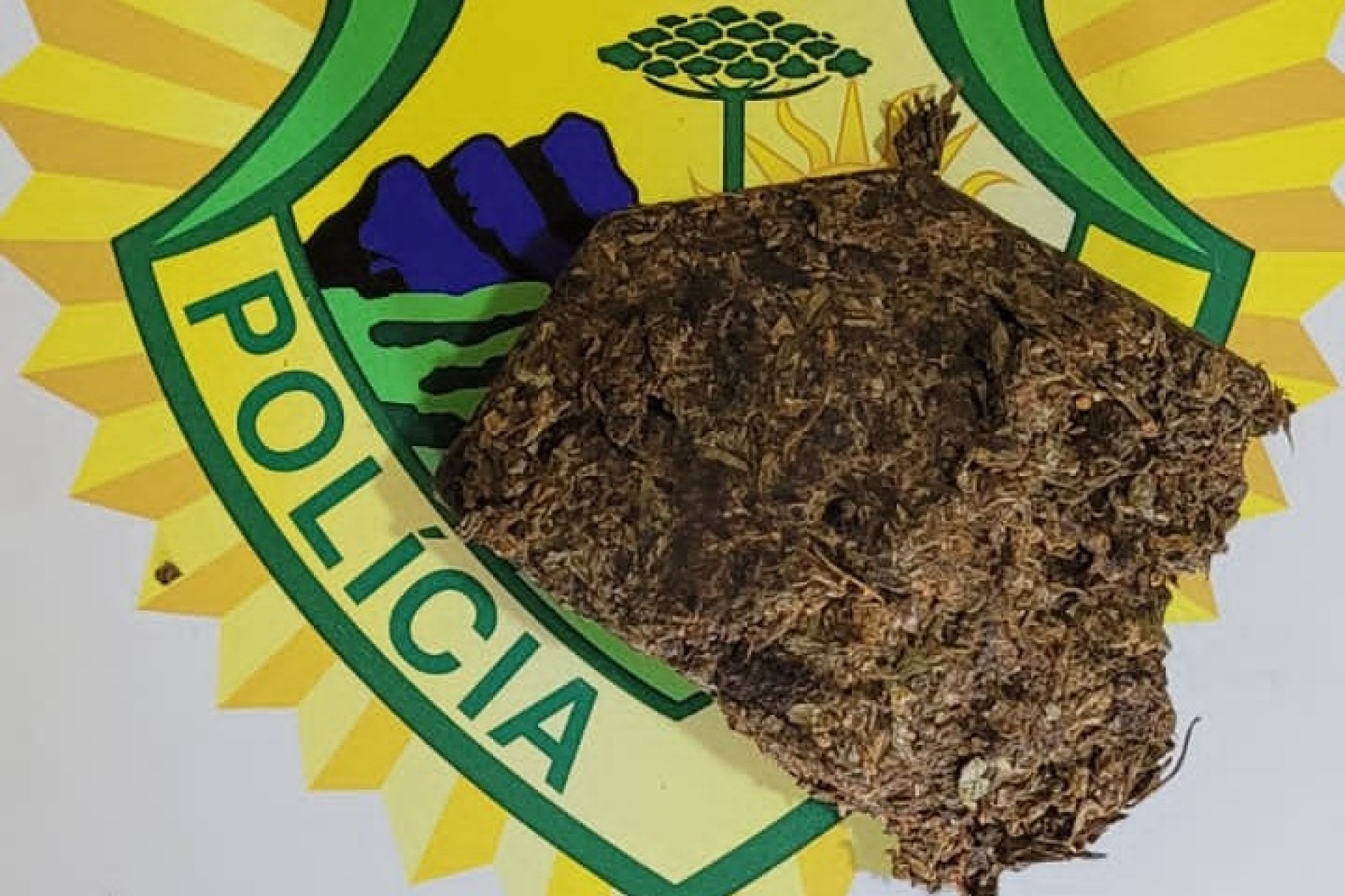 Polícia Militar de Itaipulândia detém homem em posse de droga