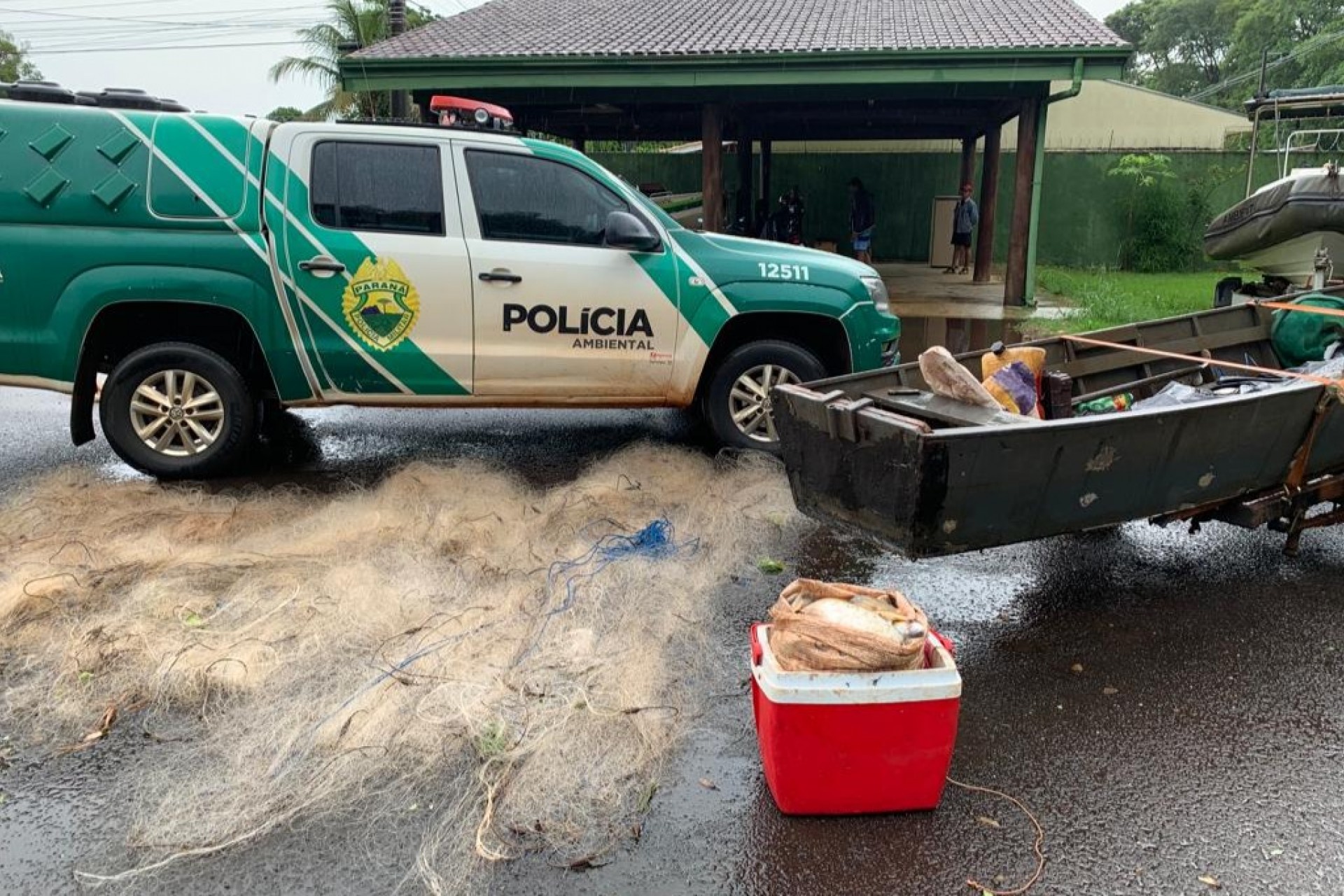 Polícia Militar prende 06 pessoas em flagrante por crime de pesca ilegal em São Miguel