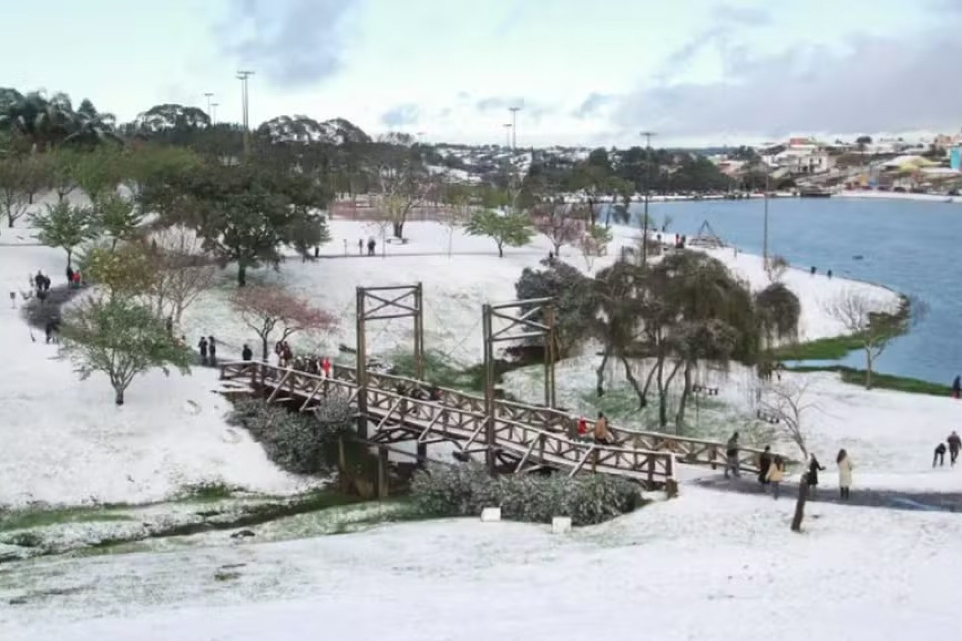 Por que neva pouco no Paraná mesmo quando há frio intenso? Meteorologista explica