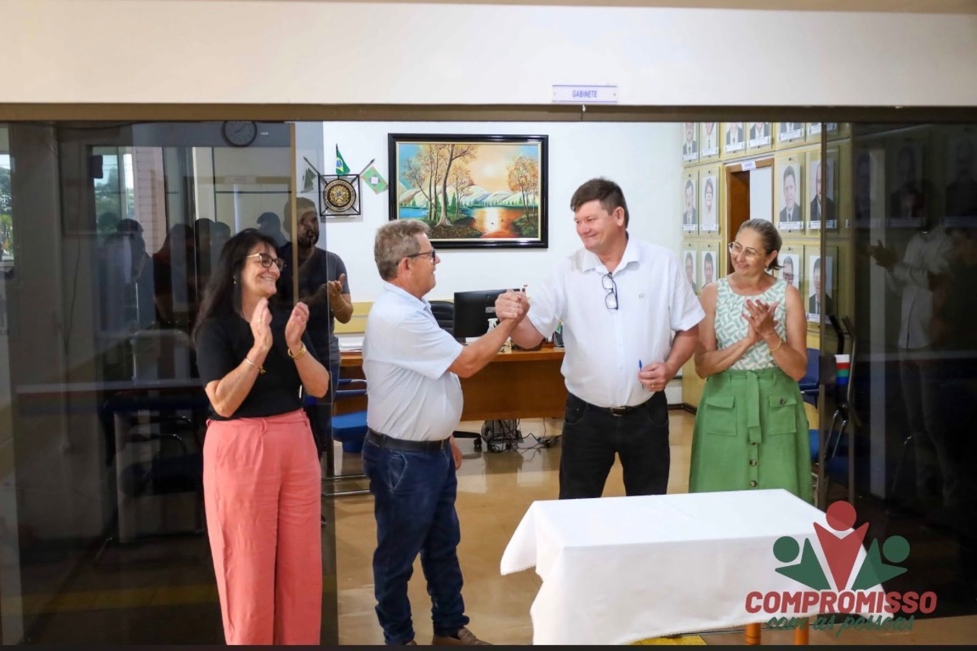 Prefeito Ferrari reassume o comando do Poder Executivo em Missal