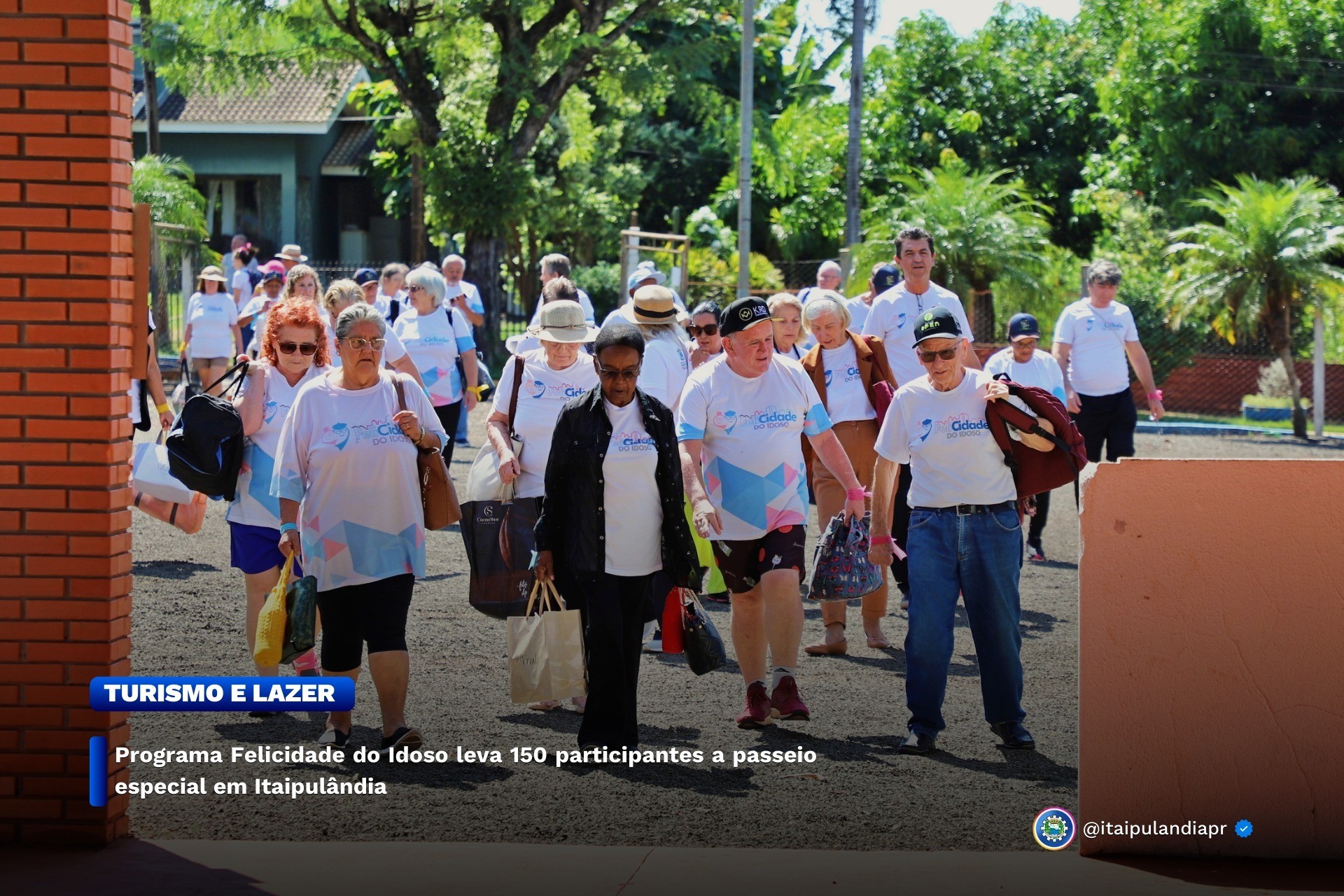 Programa Felicidade do Idoso leva 150 participantes a passeio especial em Itaipulândia