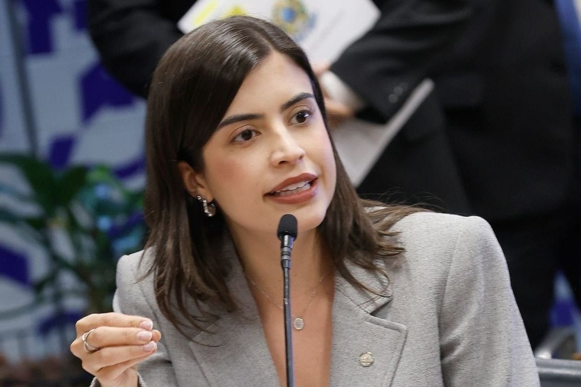 Proposta que criminaliza misoginia avança na Câmara dos Deputados