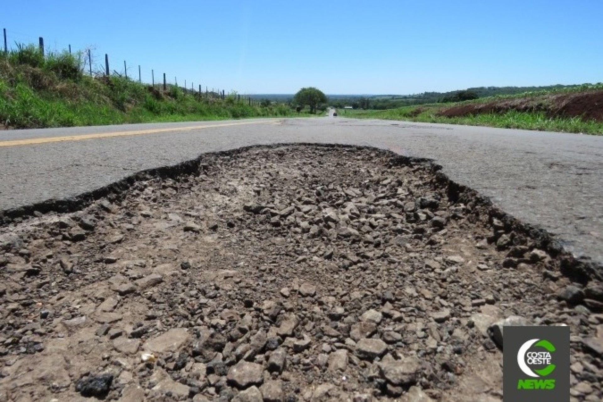 Rodovias que cruzam Santa Helena se tornaram intransitáveis e inseguras