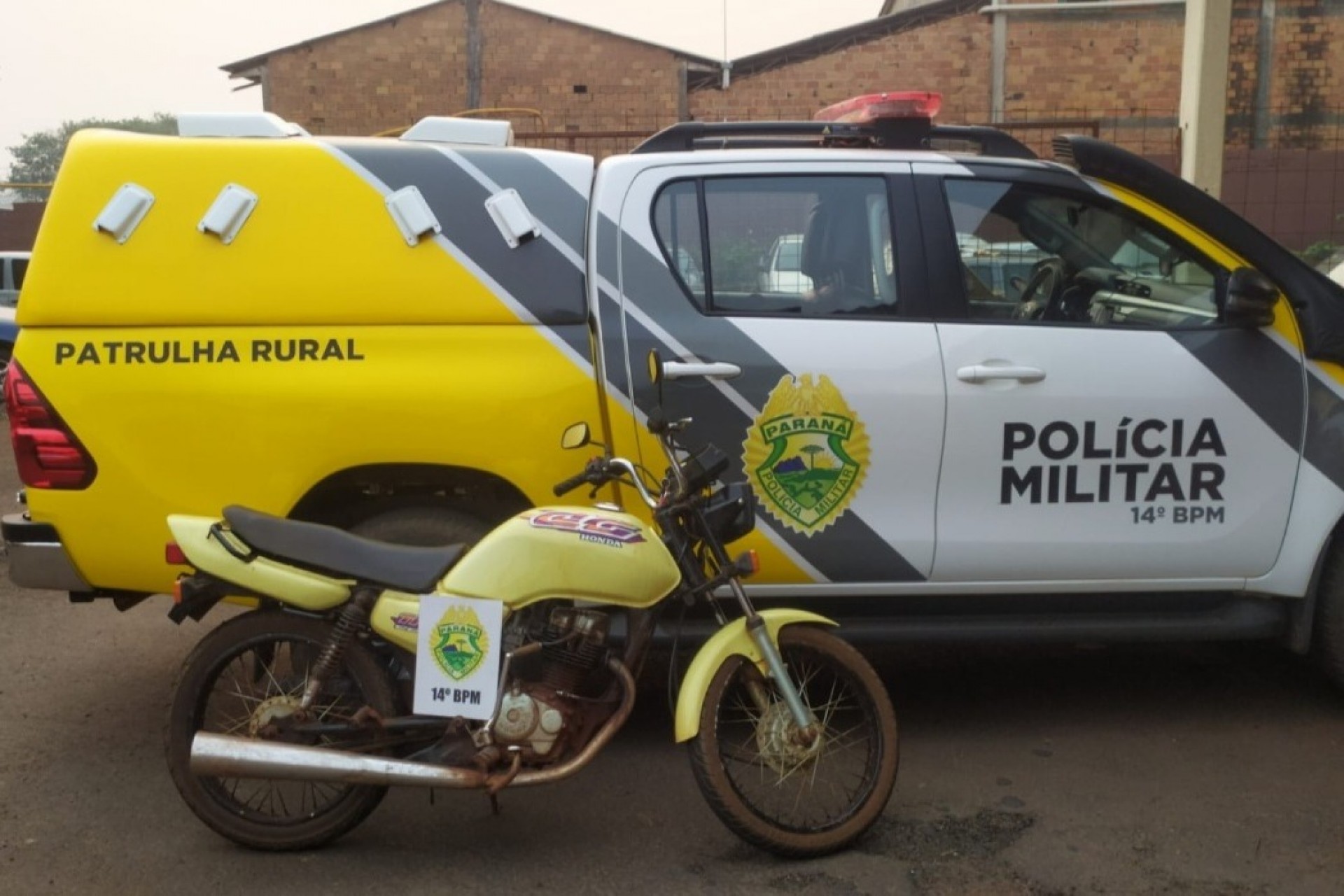 São Miguel do Iguaçu: Patrulha Rural apreende motocicleta com indícios de furto/roubo