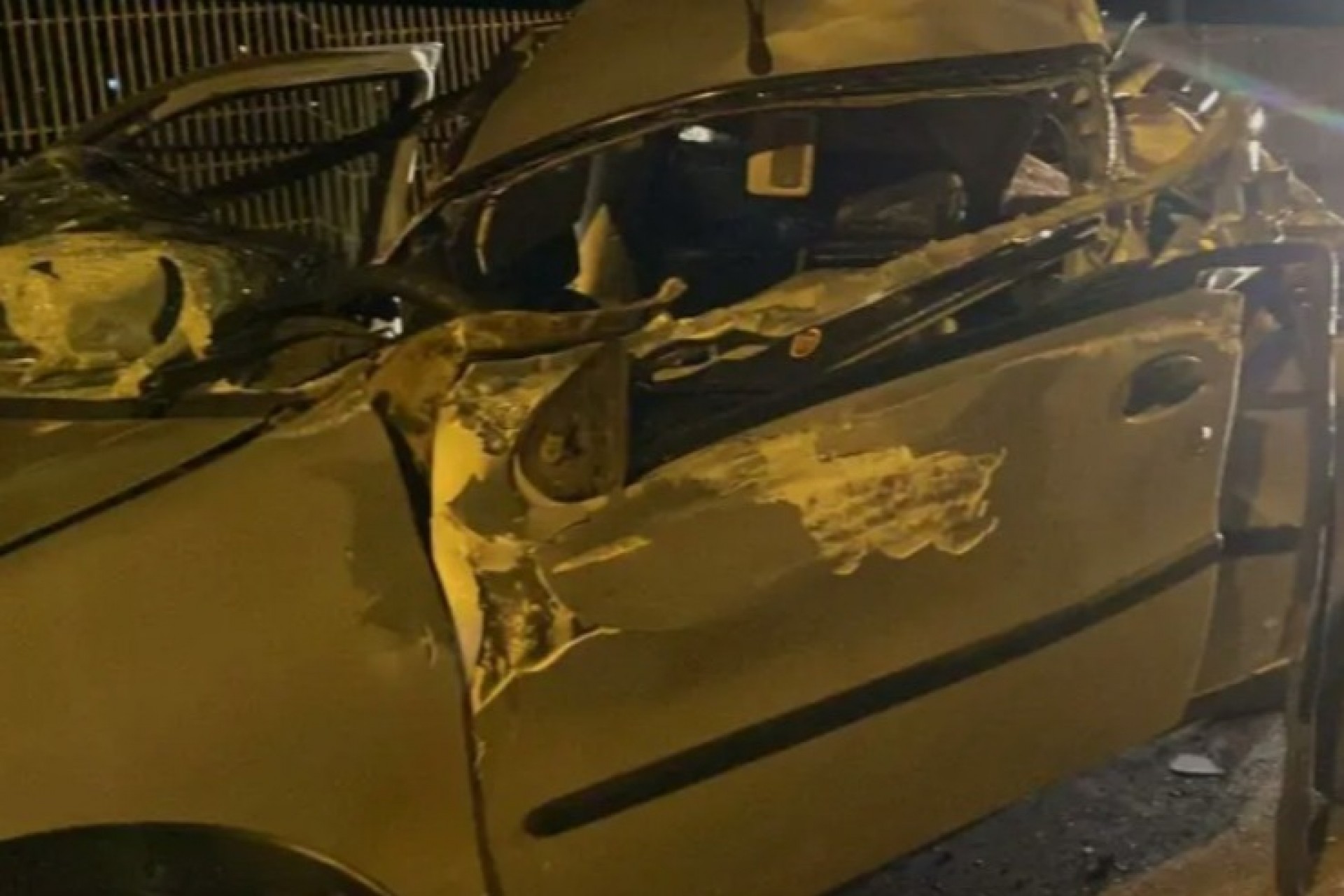 São Miguel: Duas pessoas ficam gravemente feridas após veículo colidir em trator com plantadeira