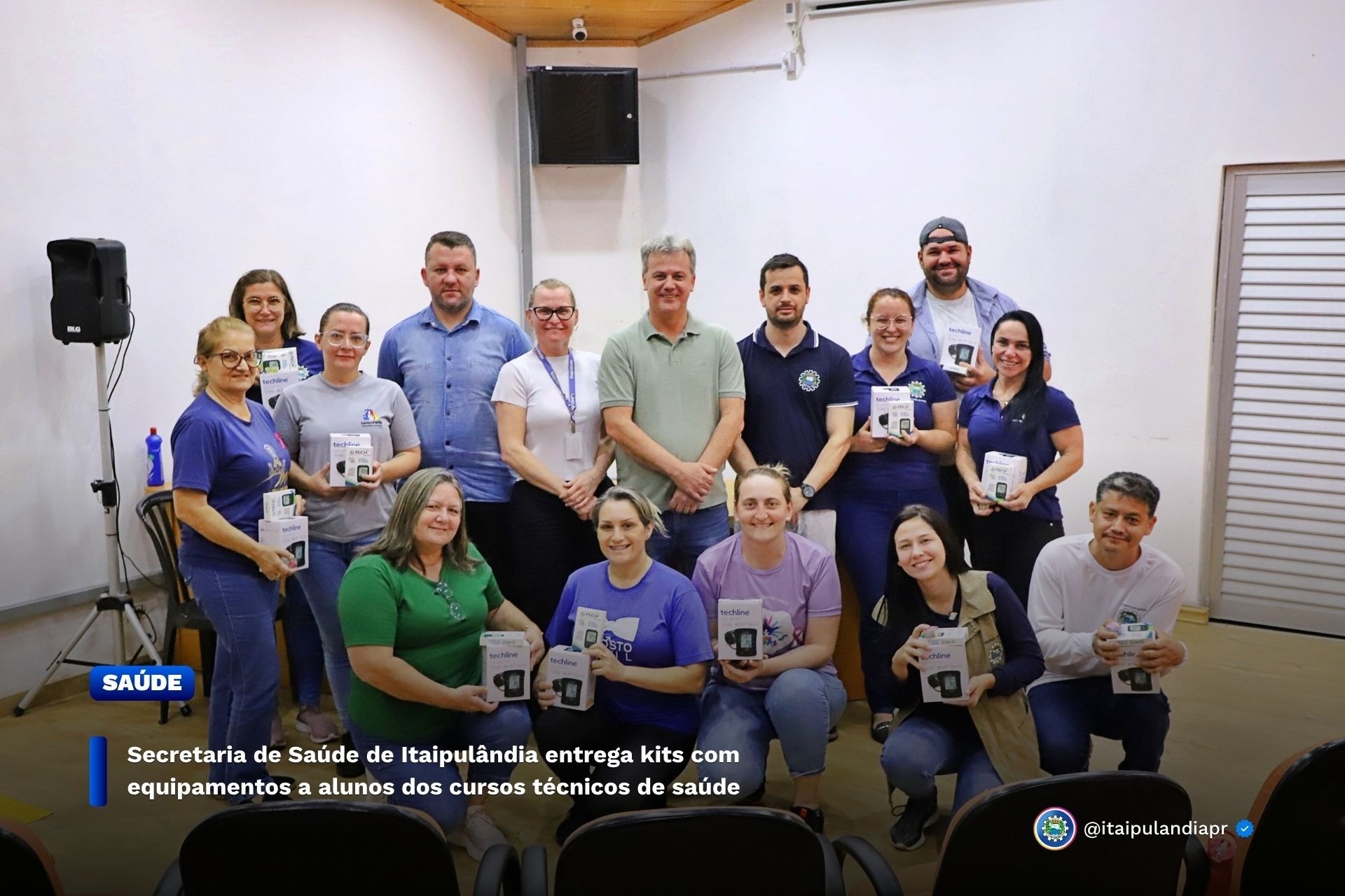Secretaria de Saúde de Itaipulândia entrega kits com equipamentos a alunos dos cursos técnicos