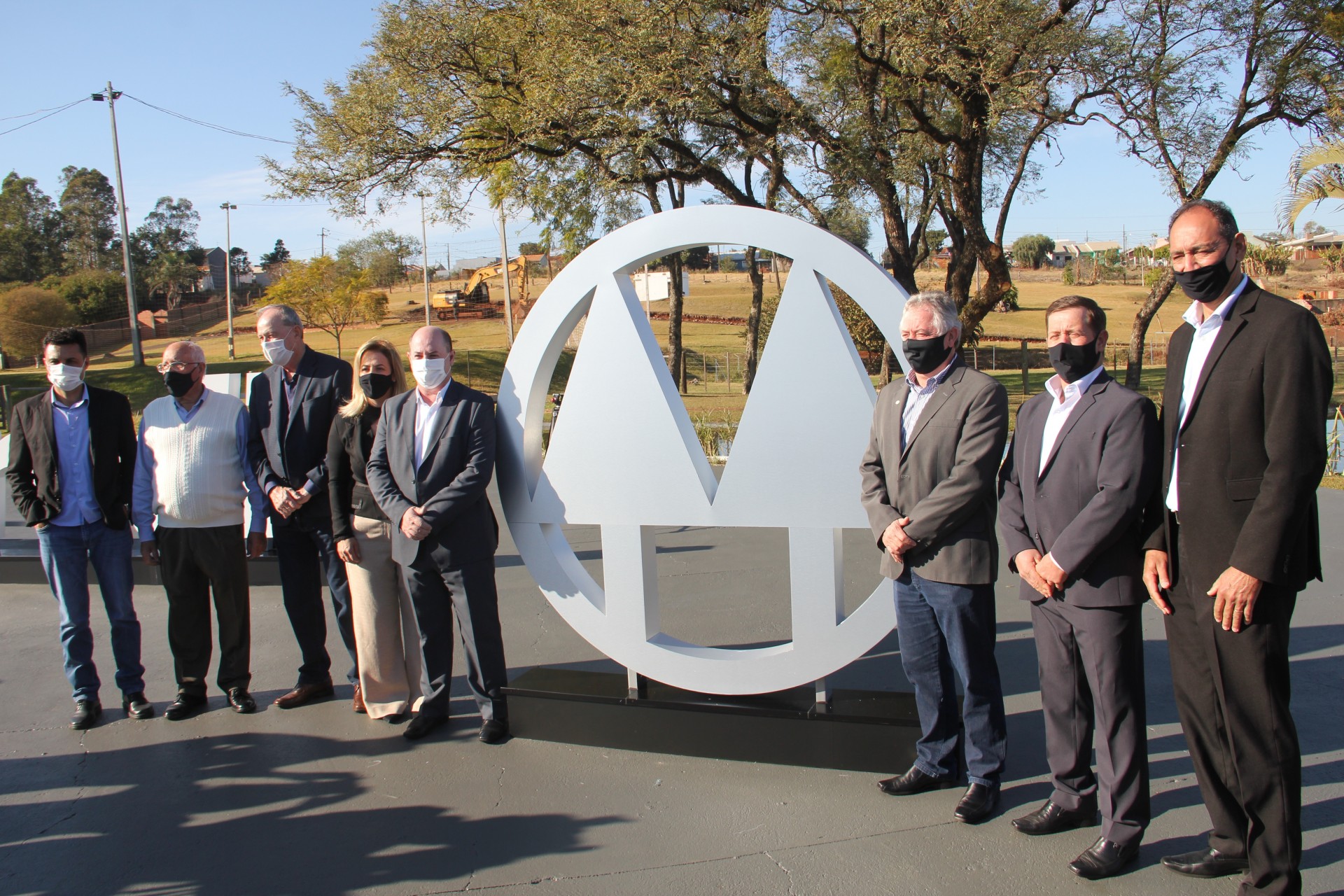 Sicredi Vanguarda apresenta monumento alusivo ao lançamento da obra da nova sede administrativa