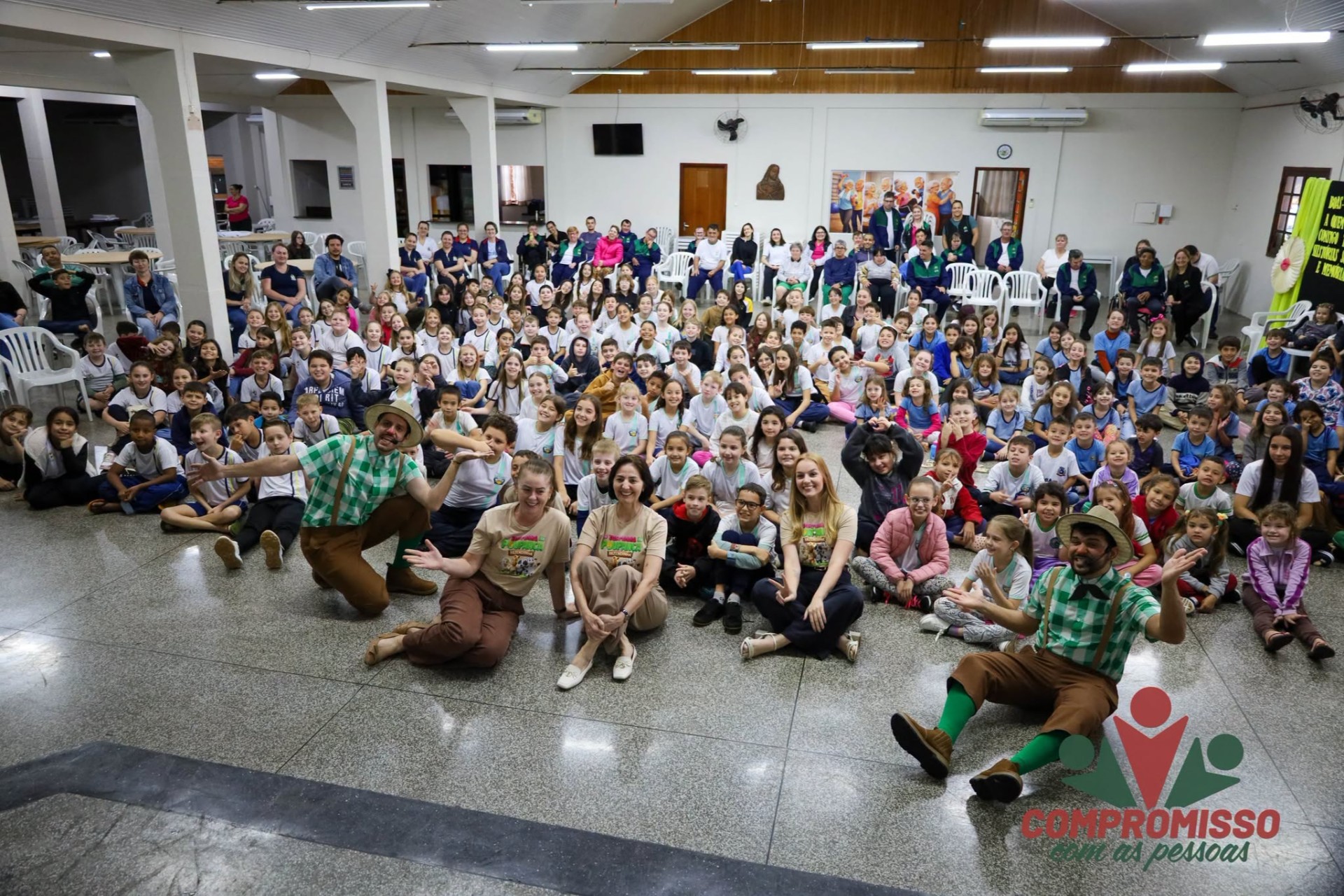 Teatro Sicredi promove Educação Financeira para mais de 240 alunos de Missal