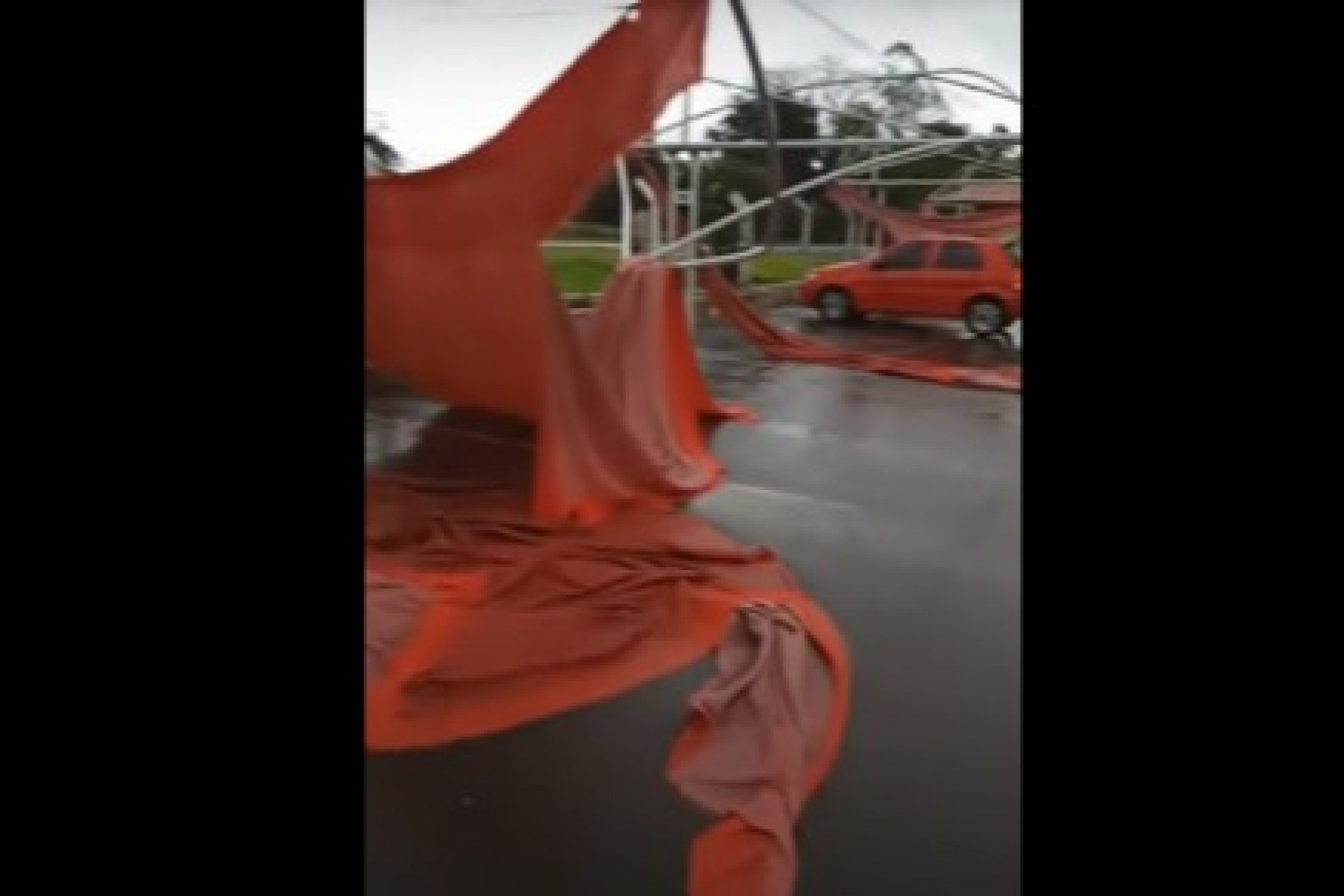 Temporal causa estragos no Distrito de Portão Ocoí, interior de Missal