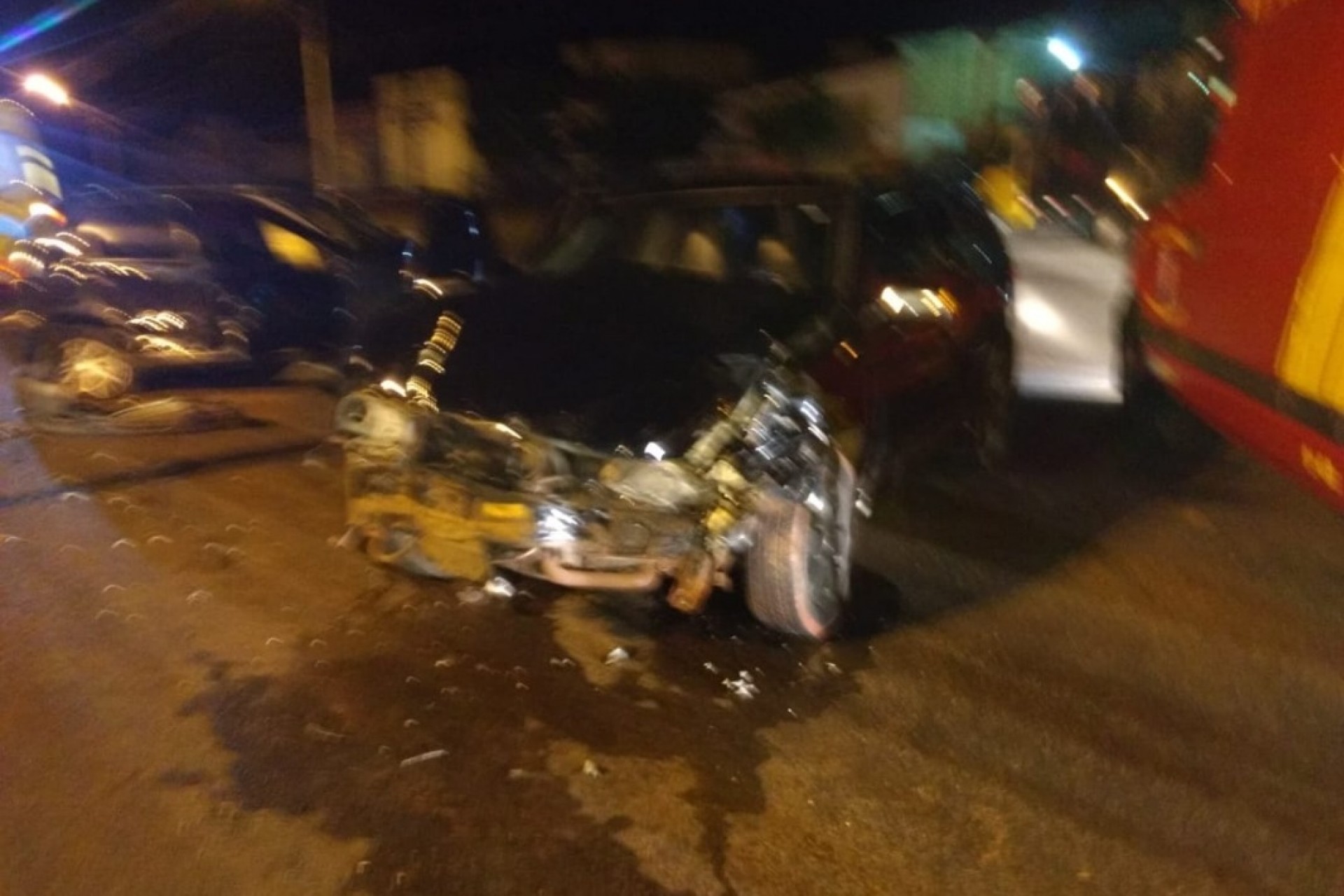 Três pessoas ficam feridas em acidente na BR 277, em São Miguel do Iguaçu