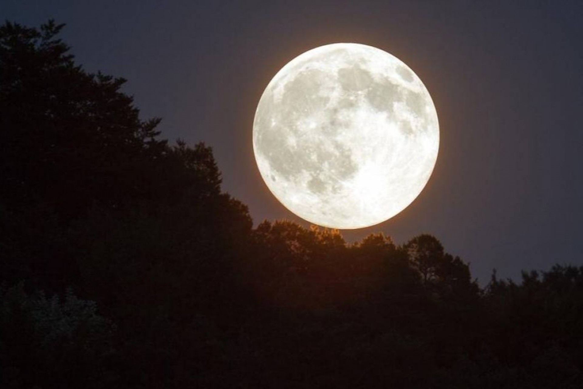 Última 'superlua' do ano poderá ser vista na noite desta quinta-feira no Brasil