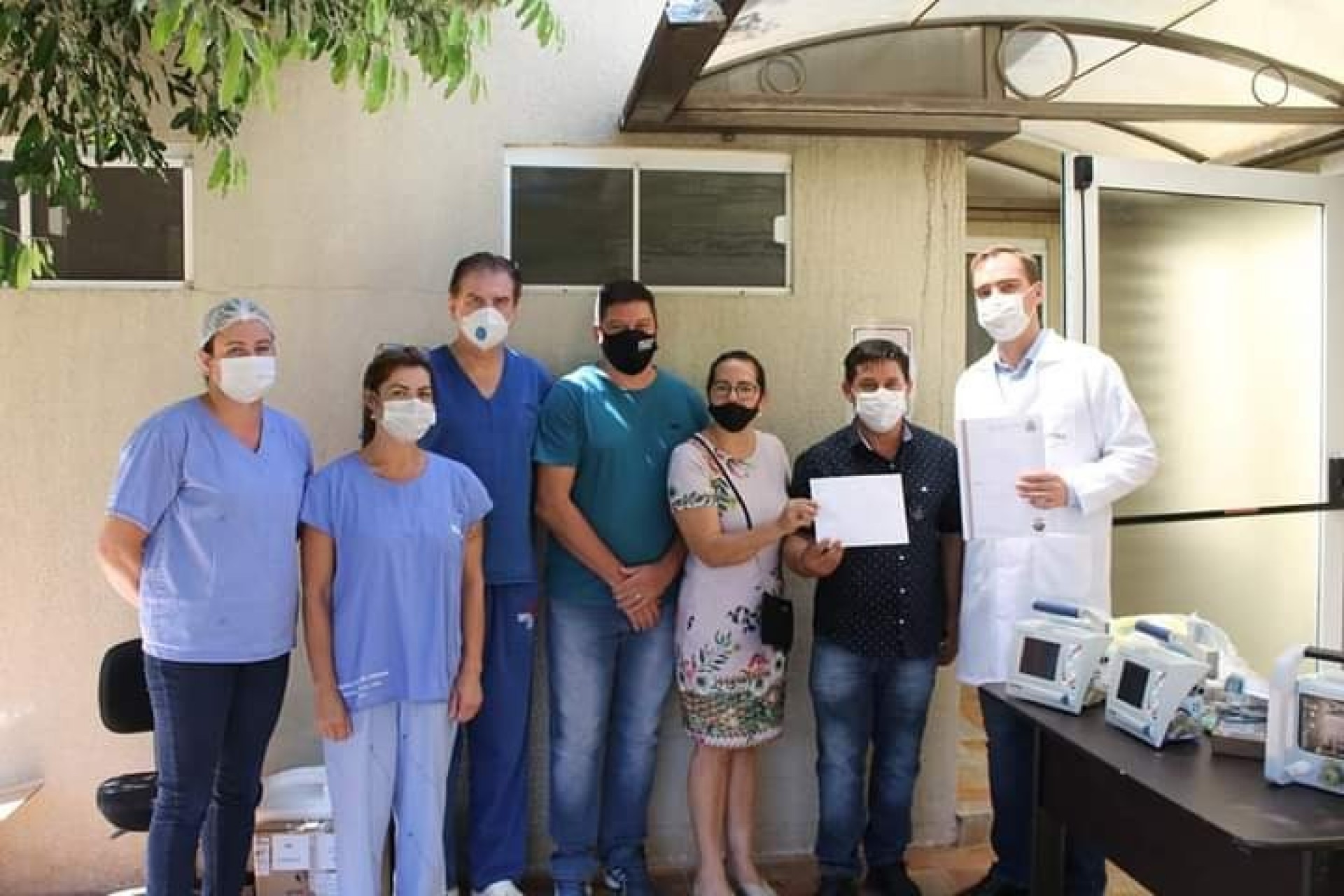 Vereadores da UPM doam cilindros de oxigênio para Hospital de Missal