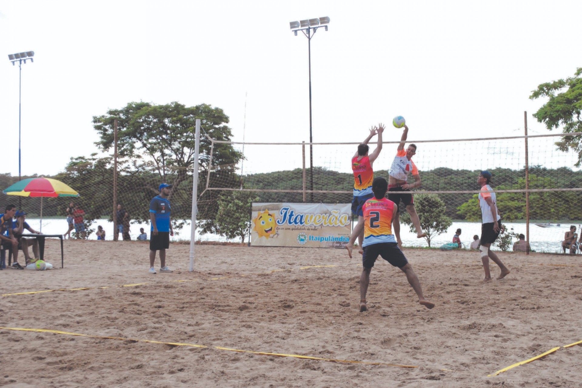 Vôlei de praia regional vai agitar a praia de Itaipulândia neste final de semana