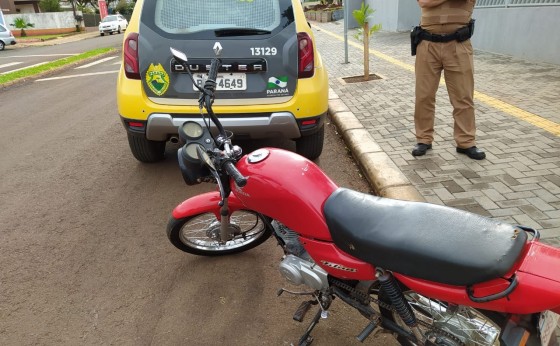 A Policia Militar de Itaipulândia apreende motocicleta