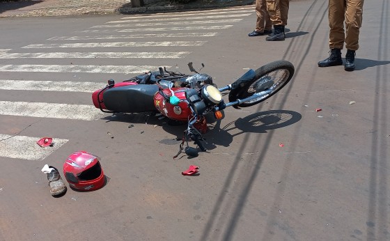 Acidente de trânsito entre carro e moto deixa um ferido em Missal