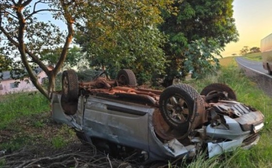 Acidente envolvendo duas caminhonetes é registrado na PR-317 em  Santa Helena