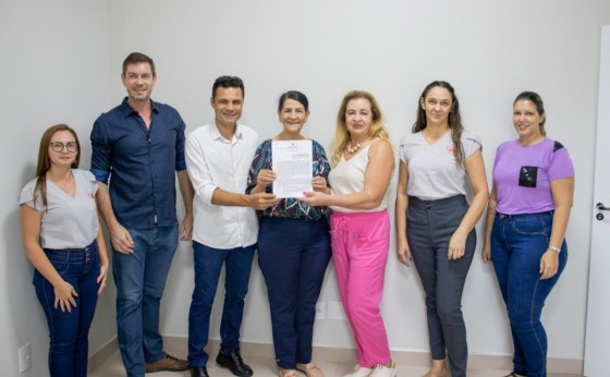 Administração assina termo de fomento com a AMESFI