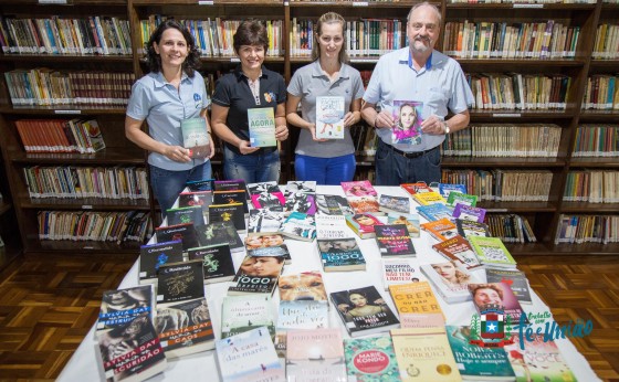 Administração Municipal de Missal adquire livros novos para a Biblioteca Pública Eugenio Brod