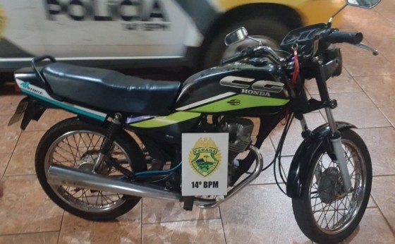 Adolescente é apreendido após empinar moto e colidir em viatura da Polícia Militar de São Miguel