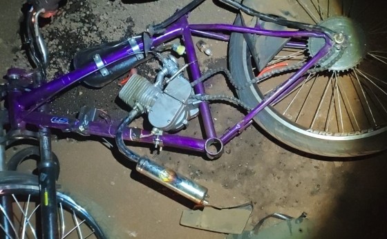 Adolescente foge da PM em bicicleta motorizada e sofre queda durante perseguição em Missal