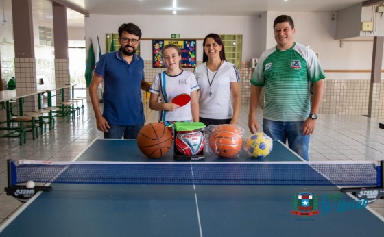 Aluna da Escola Aurélio Pilotto de Missal se destaca em competições de Tênis de mesa no Paraná