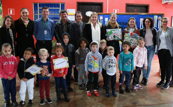 Alunos da Escola Renascer de Missal participam do Projeto Maleta de Leitura