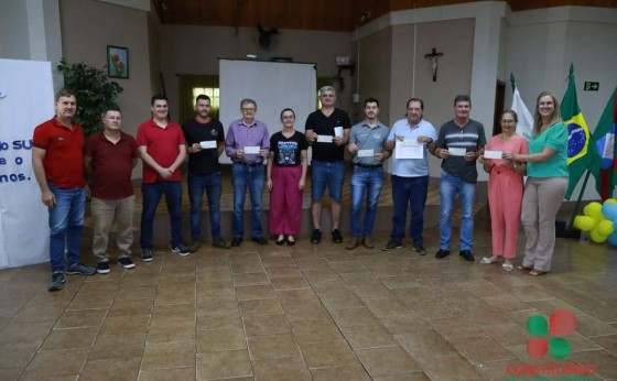 Associação Cultural Deutsches Fest de Missal repassa valores para entidades parceiras do evento