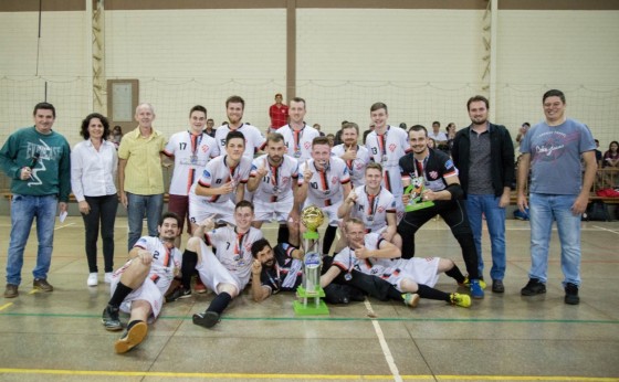 Bar dos Amigos/Paulista Confecções conquista o título do Comunitário de Futsal em Dom Armando