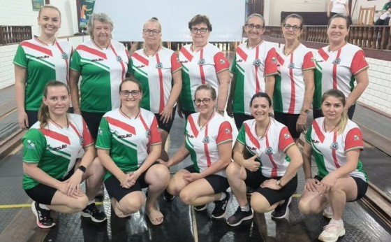 Bolão Feminino representa Missal nos Jogos Abertos do Paraná