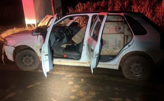 BPFRON e PF apreendem carro com cigarros contrabandeados em Santa Helena